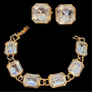 TRIFARI
EMERALD & CUSHION CUT bracelet and clip on earring set Rare